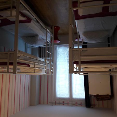 Perfect Hotel & Hostel Παρίσι Εξωτερικό φωτογραφία A typical dormitory room